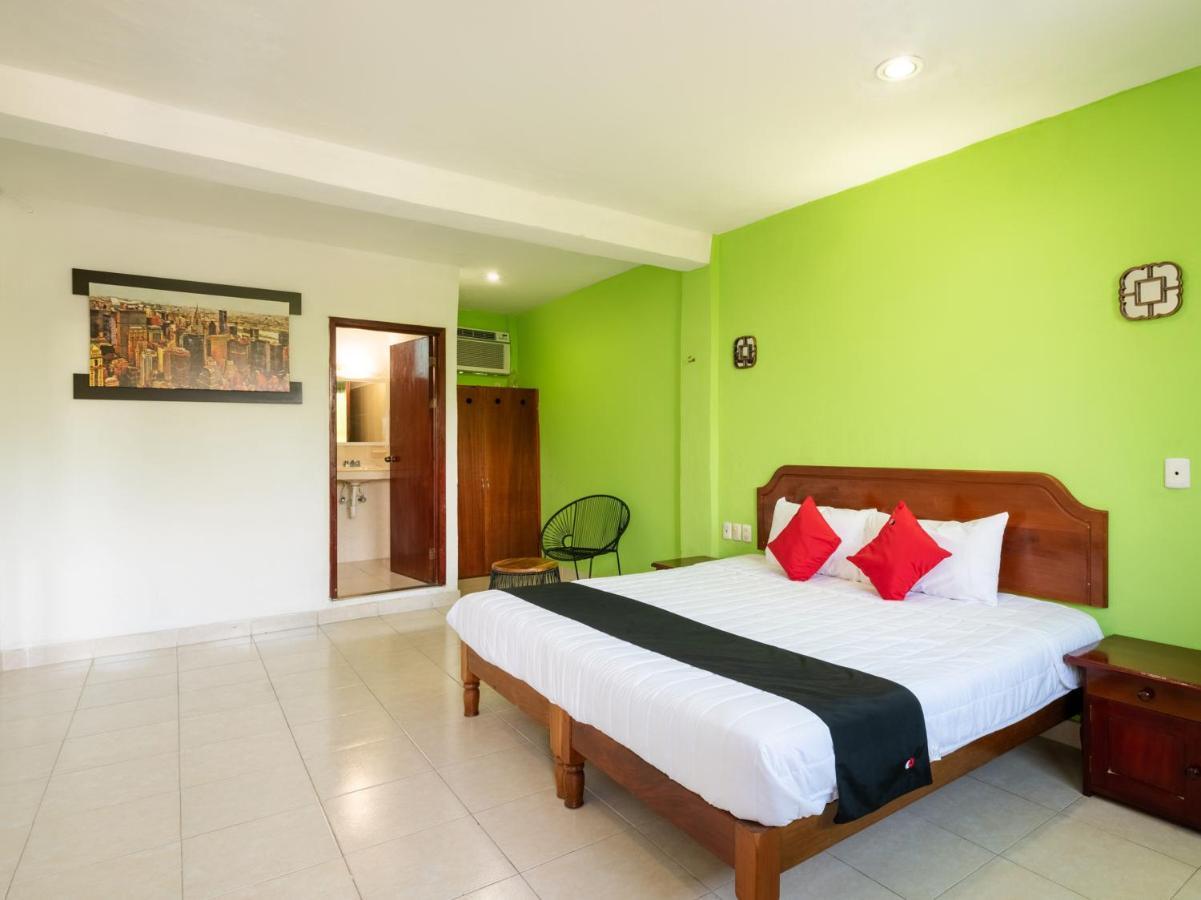 Capital O Hotel El Faisan Y El Venado Playa del Carmen Bagian luar foto